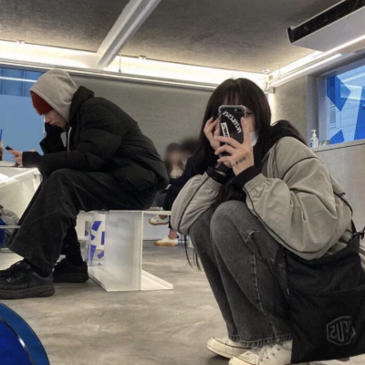 一左一右情侣头像一张两人不烂大街图片 不烂大街的高清情侣头像