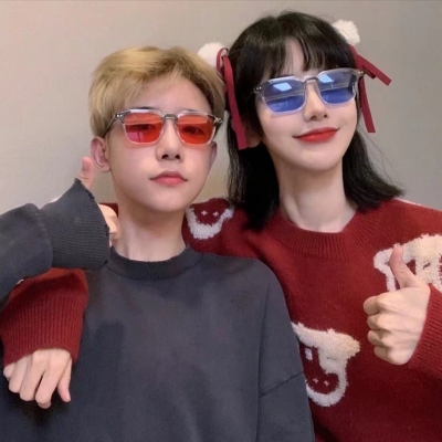 辣眼睛的情侣头像男女高清图片