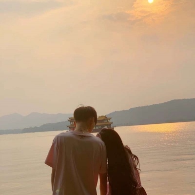 一对两张的ins情侣头像超甜高清图片 ins超酷头像情侣