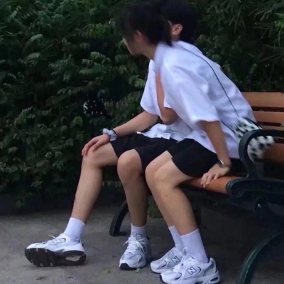高清一对两张的酷风格情头图片 情头同风格