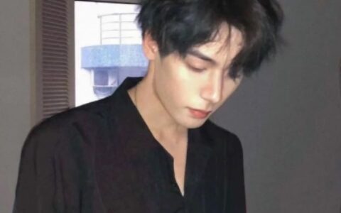 高清情头情侣单人一人一张不明显图片 情头低调不明显