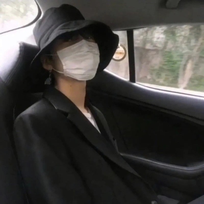 高清男女闺蜜头像霸气高冷真人版二人图片 男女真人头像高冷