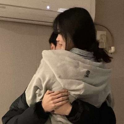 高清男生超宠女生的情侣头像图片 情侣头像超甜超宠溺真人