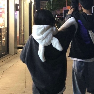 高清好看的小众ins风头像情侣图片 ins情侣头像真人版