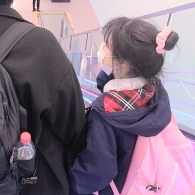 高清一左一右的真人超宠溺情侣头像图片 超宠情侣头像真人