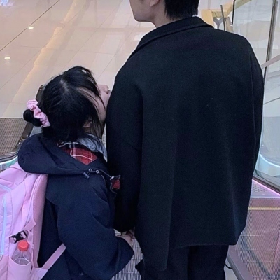 高清一左一右的真人超宠溺情侣头像图片 超宠情侣头像真人