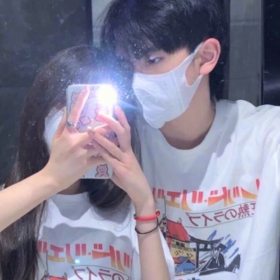 高清一左一右的真人超宠溺情侣头像图片 超宠情侣头像真人