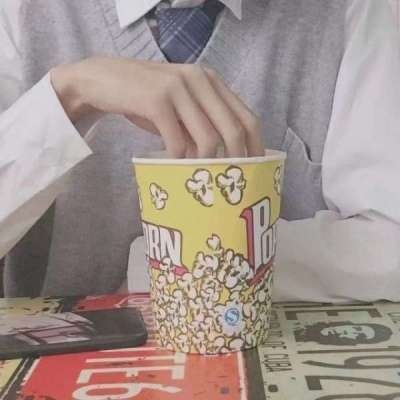 高清一男一女最不明显的情侣头像图片 情侣头像不明显的