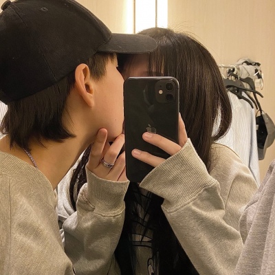 高清好看的情侣头像一左一右超甜图片 情侣头像真人好看超甜