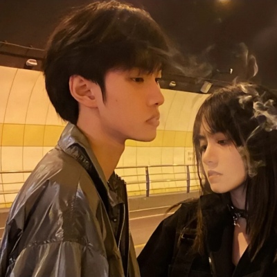 情头真人一男一女ins风情侣亲密图片