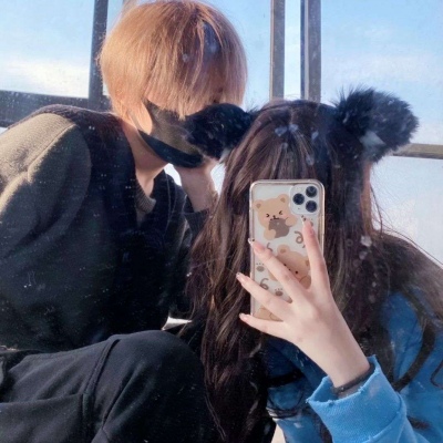 甜蜜情侣头像二人两张一对真人 特好看的真人情侣头像一对两张