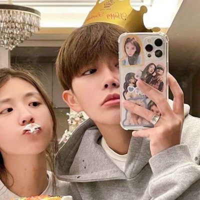 甜蜜情侣头像二人两张一对真人 特好看的真人情侣头像一对两张