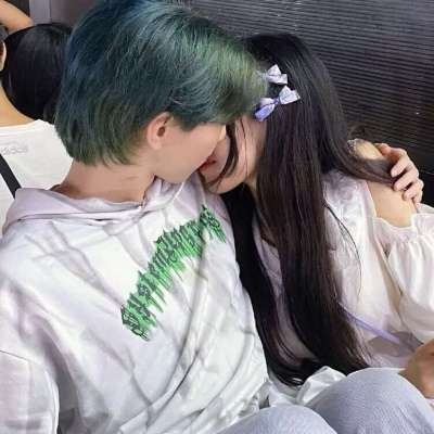 超级明显的情侣头像一对