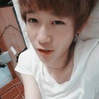 你是我的贪得无厌 qq情侣头像一左一右分开的真人图片