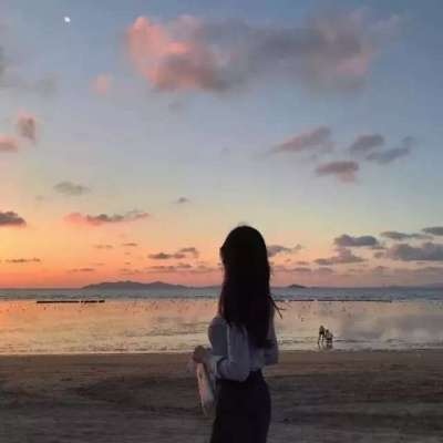 高清一男一女的2021最新单人情侣头像图片 2021单人情侣头像