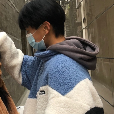 高清摸头情侣头像一对两张真人图片 情侣头像超甜摸头杀