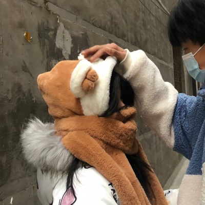 高清摸头情侣头像一对两张真人图片 情侣头像超甜摸头杀