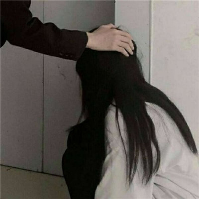 高清摸头情侣头像一对两张真人图片 情侣头像超甜摸头杀