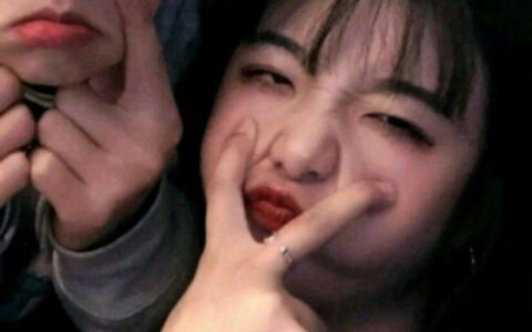 真人情头一对亲密一点