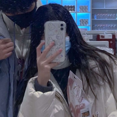 ins真人情头一对两张高清图片