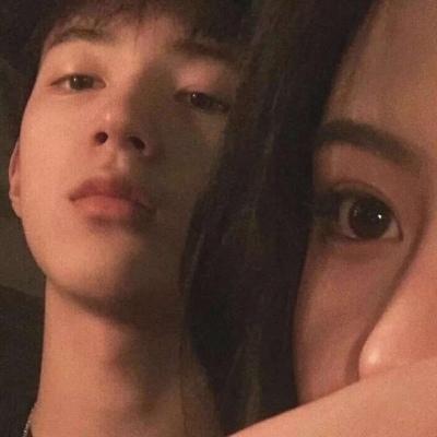 微信情侣头像图片一对两张真人