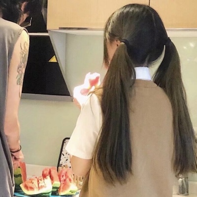 情侣头像不露脸的双人一对两张图片