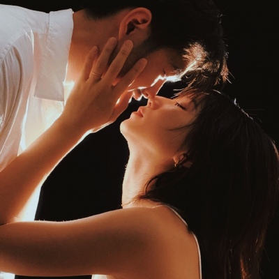 好看的情头一男一女唯美浪漫真人图片 浪漫唯美高清情头