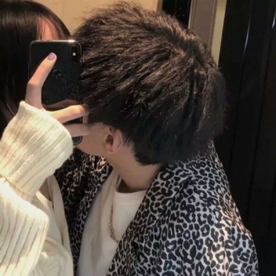 高清好看情侣头像美女帅哥一人一半图片 美女帅哥情侣头像分开