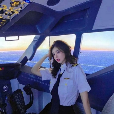 高清好看情侣头像美女帅哥一人一半图片 美女帅哥情侣头像分开