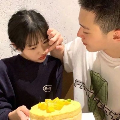 微信干净唯美恩爱情侣头像图片