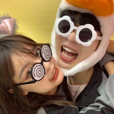 微信干净唯美恩爱情侣头像图片