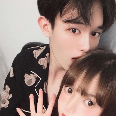 微信干净唯美恩爱情侣头像图片