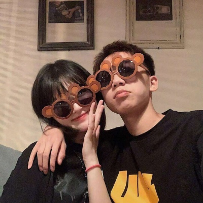 微信真人情头一人一半图片