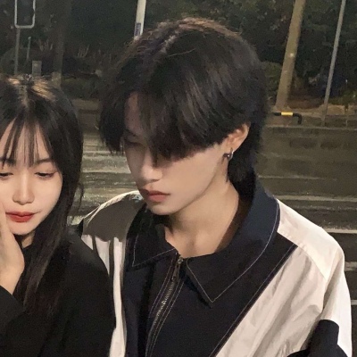 高清好看的情头一对两张唯美真人图片 QQ情头一对两张唯美