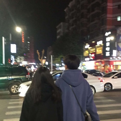 2021最潮流的情侣头像图片
