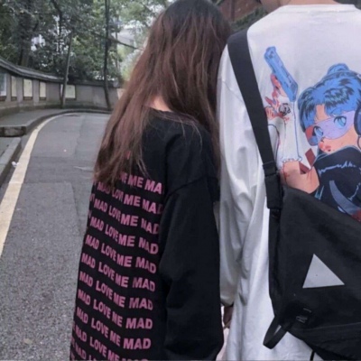 情侣头像ins一对两张高清图片