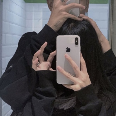 情侣头像ins一对两张高清图片