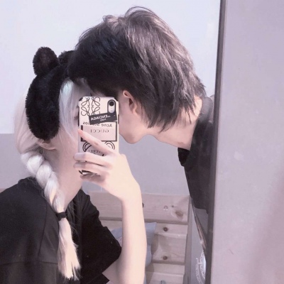 优质情头高清一男一女图片,爱是相互的
