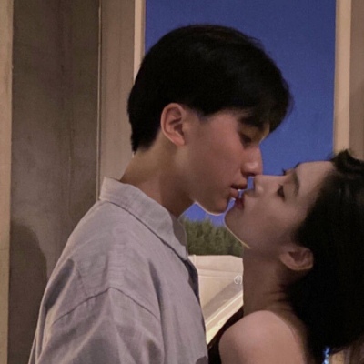 唯美情头真人超甜,高清好看的微信情头真人唯美一对图片