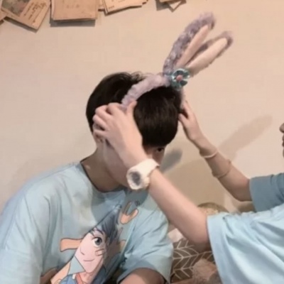 优质神仙真人情头,高清一对两张的神仙颜值真人情头图片