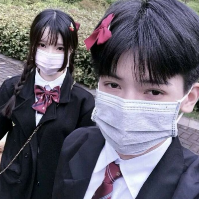 小年轻情侣头像,高清一对两张的青春小年轻情头图片