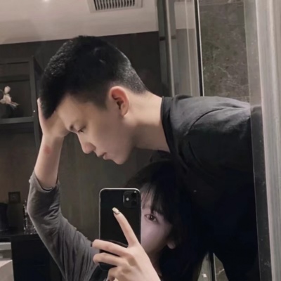 青春活泼可爱好看的真人情侣头像图片