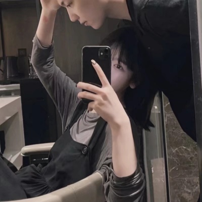 青春活泼可爱好看的真人情侣头像图片