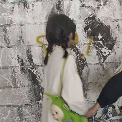 情侣头像小清新一半,高清好看的情侣头像一人一半清新图片