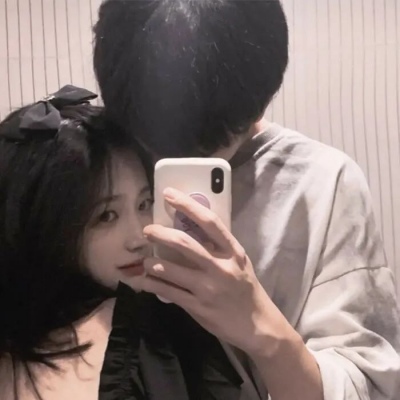情头真人两张配对,高清好看的情侣头像真人甜蜜一对两张图片