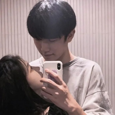 情头真人两张配对,高清好看的情侣头像真人甜蜜一对两张图片