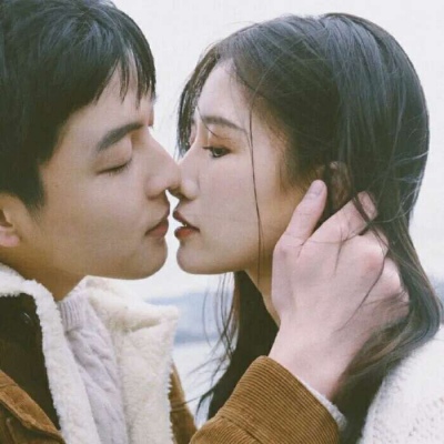 超级浪漫情侣头像,高清一对两张的浪漫情头真人图片