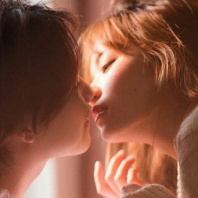 超级浪漫情侣头像,高清一对两张的浪漫情头真人图片
