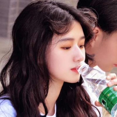 微信情头清新唯美,高清好看的小清新唯美甜蜜情头一对两张图片