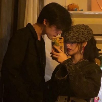 微信情头清新唯美,高清好看的小清新唯美甜蜜情头一对两张图片
